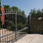 Villa Silvana - Apt Giulia & Michela With Terrace & Parking