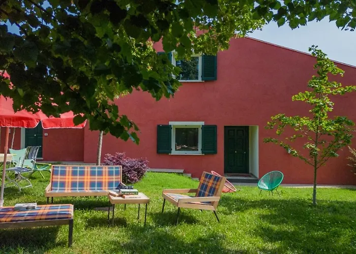 Villa Silvana - Apt Giulia & Michela With Terrace & Parking
