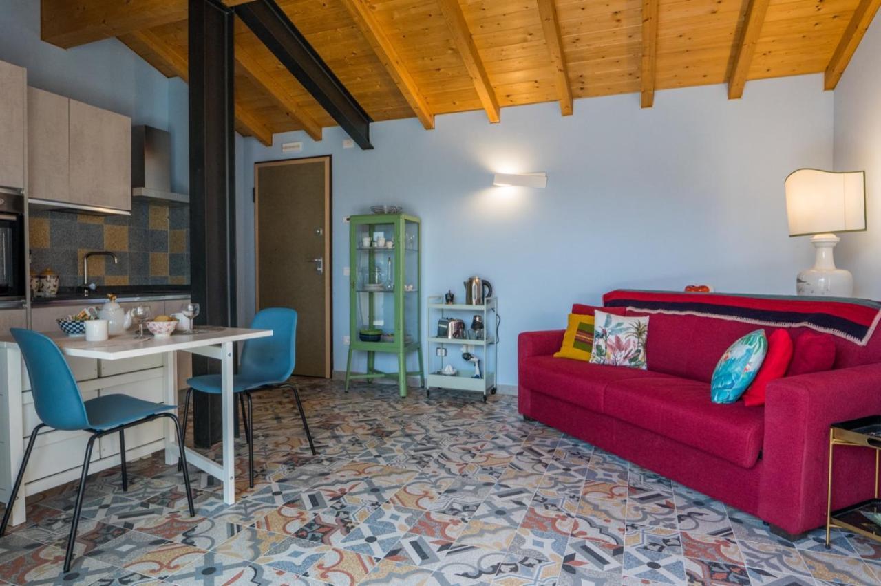 Apartment Silvana - Giulia & Michela With Terrace & Parking